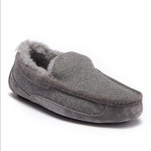 UGG Men’s Ascot Lined Slipper Grey